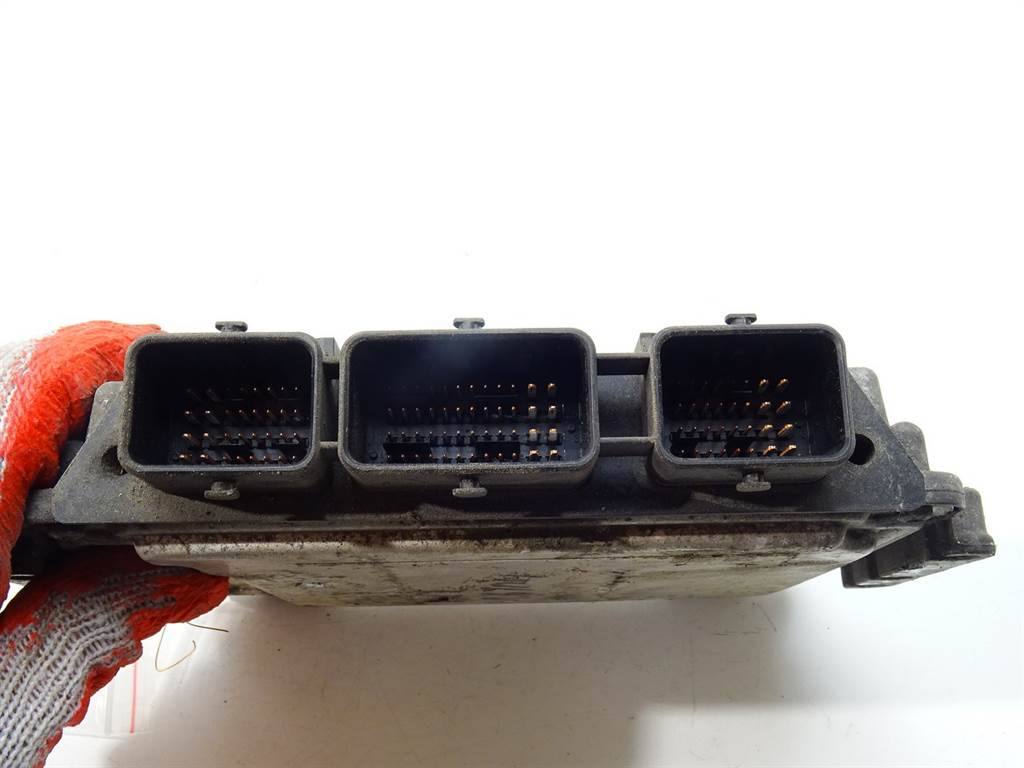 ЕБУ блок управління двигуна Ford Fiesta 0281015428 9V21-12A650-AC — фото деталі 4