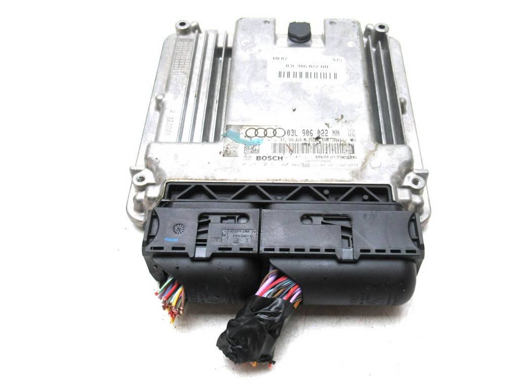 ЕБУ блок управління двигуна Audi A4 B8 03L906022N