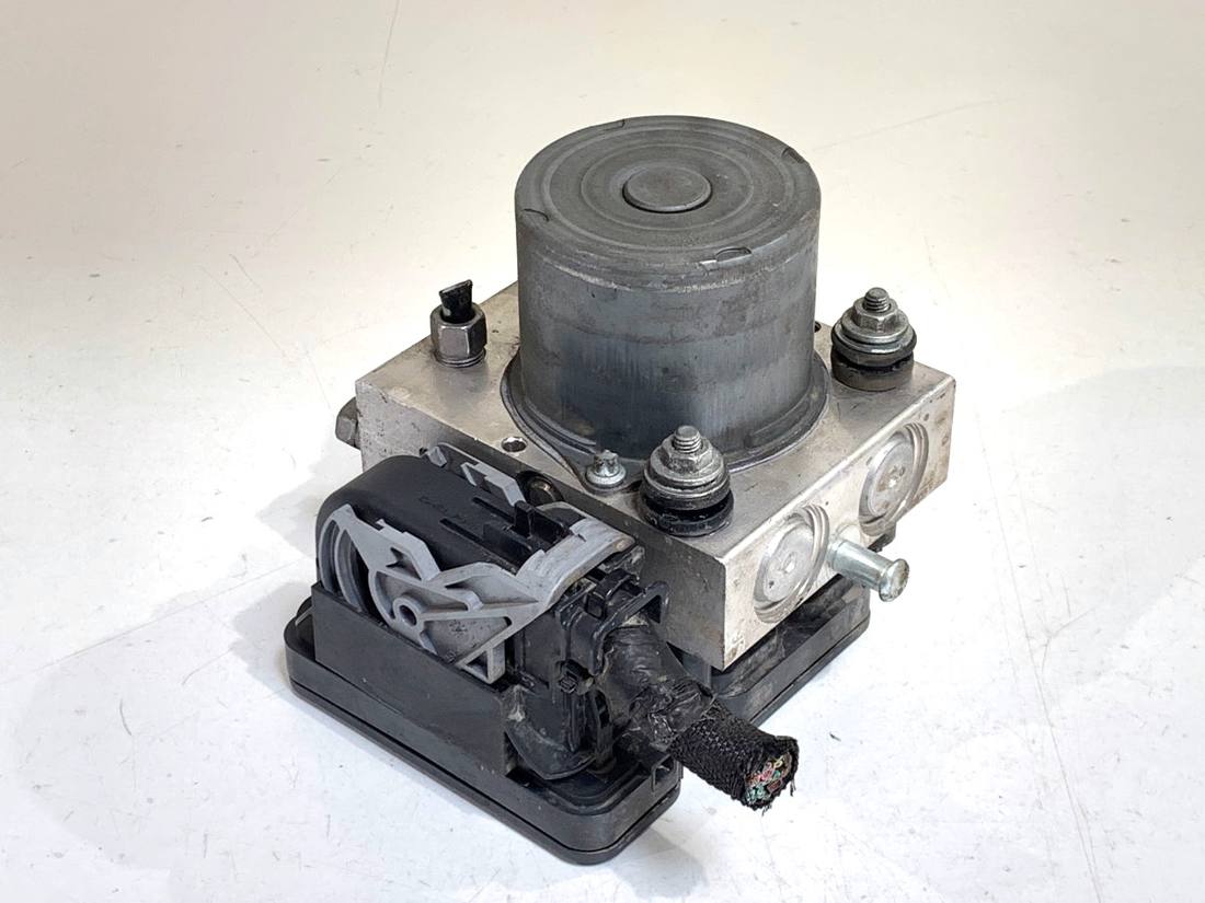 Блок керування ABS АБС Jeep Cherokee 04779899AI