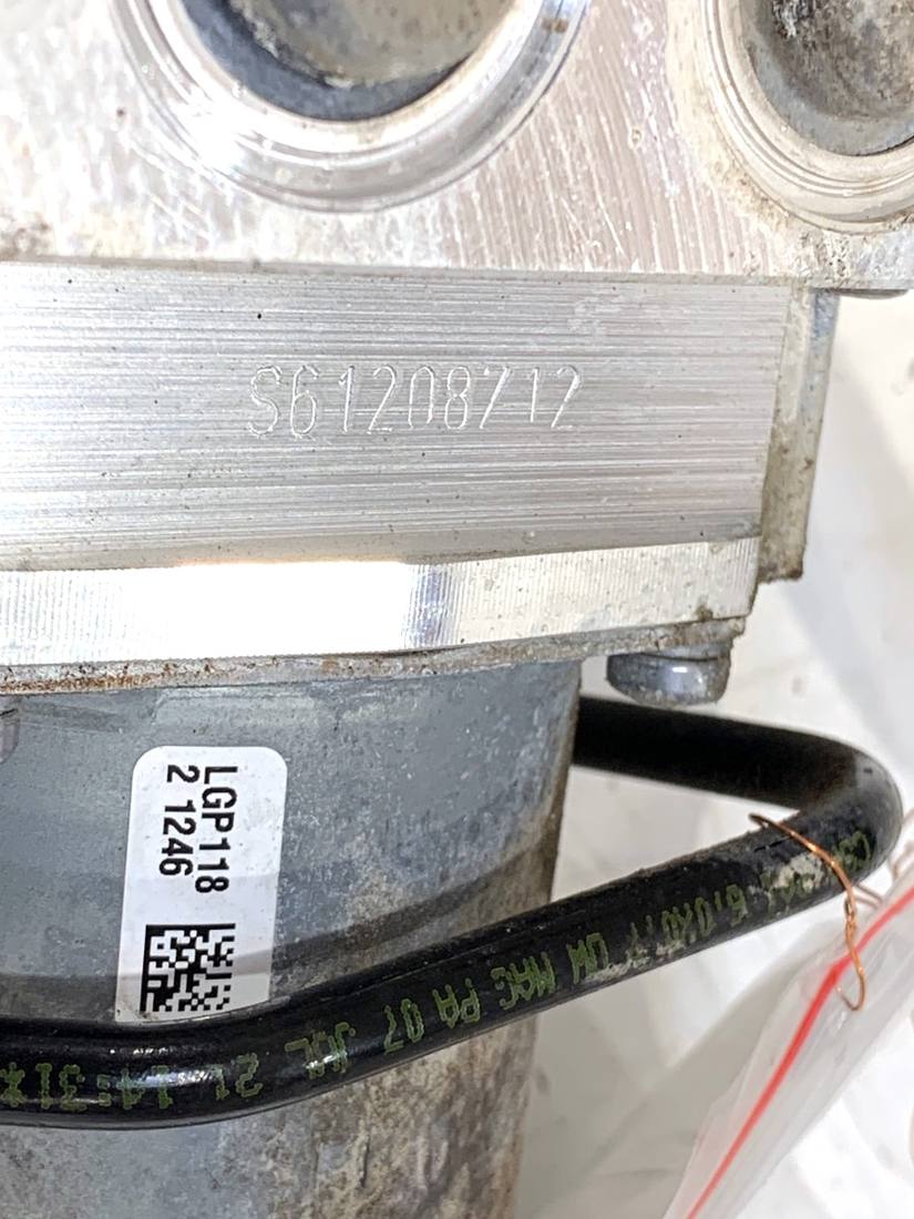 Блок керування ABS АБС BMW 5 G30 5A35860 — фото деталі 6
