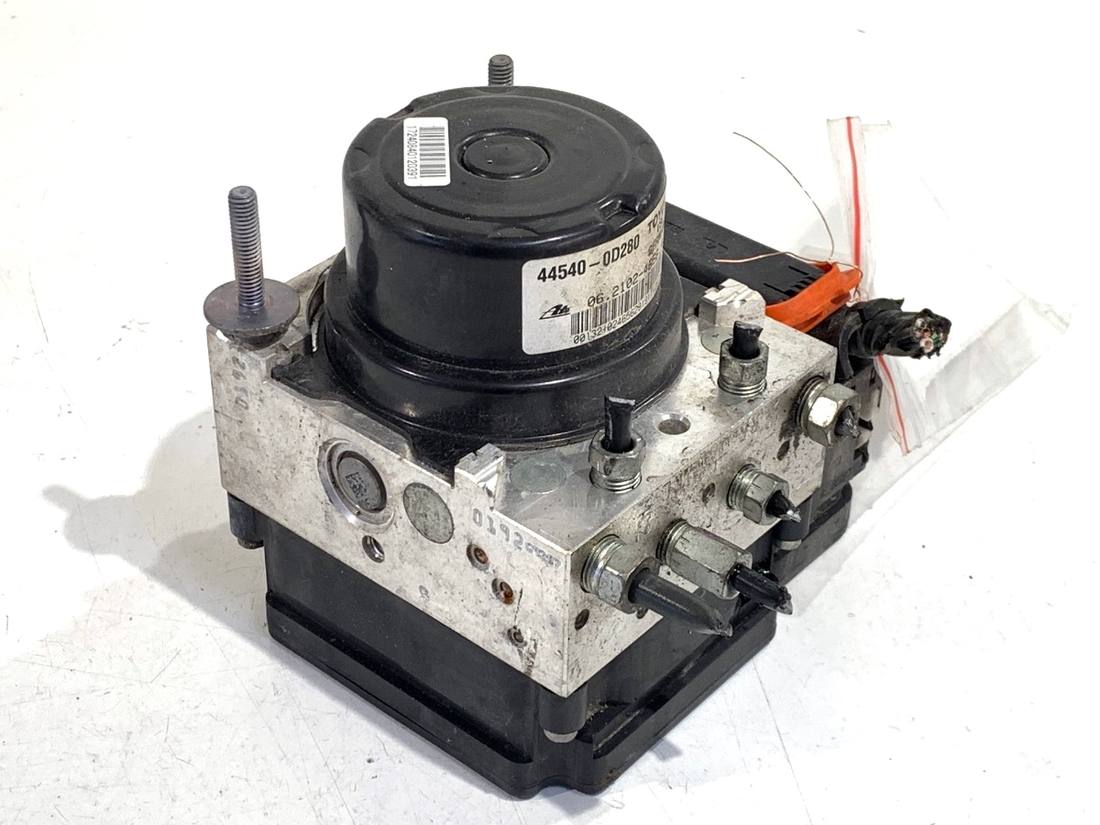 Блок керування ABS АБС Toyota Yaris 4 44540-0D280