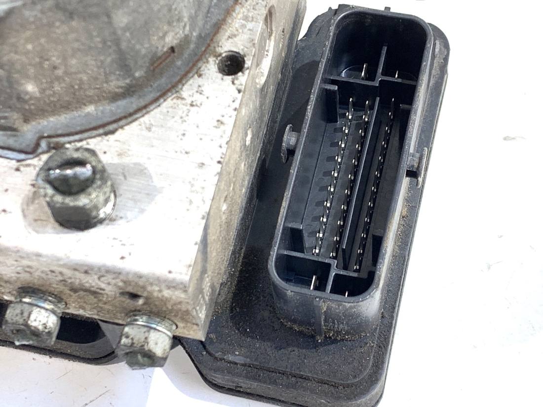 Блок керування ABS АБС Toyota Auris 44540-02380 — фото деталі 4