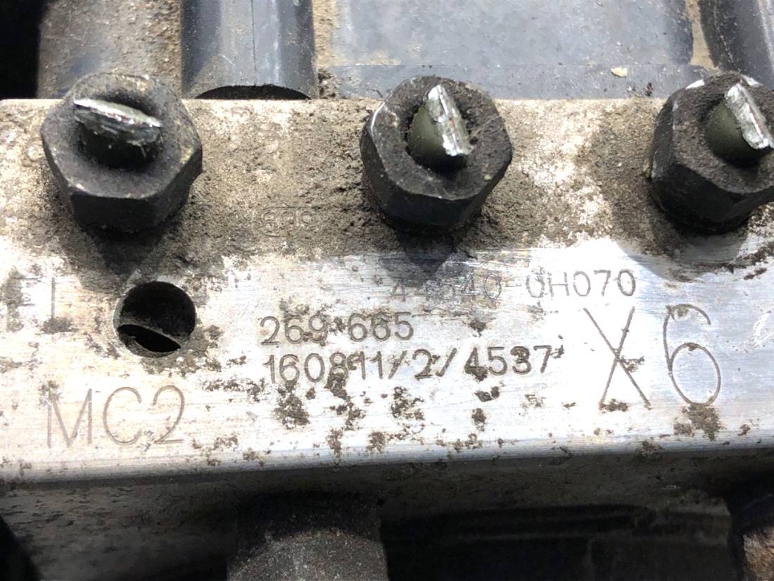 Блок керування ABS АБС Toyota Aygo 44540-0H070 — фото деталі 4