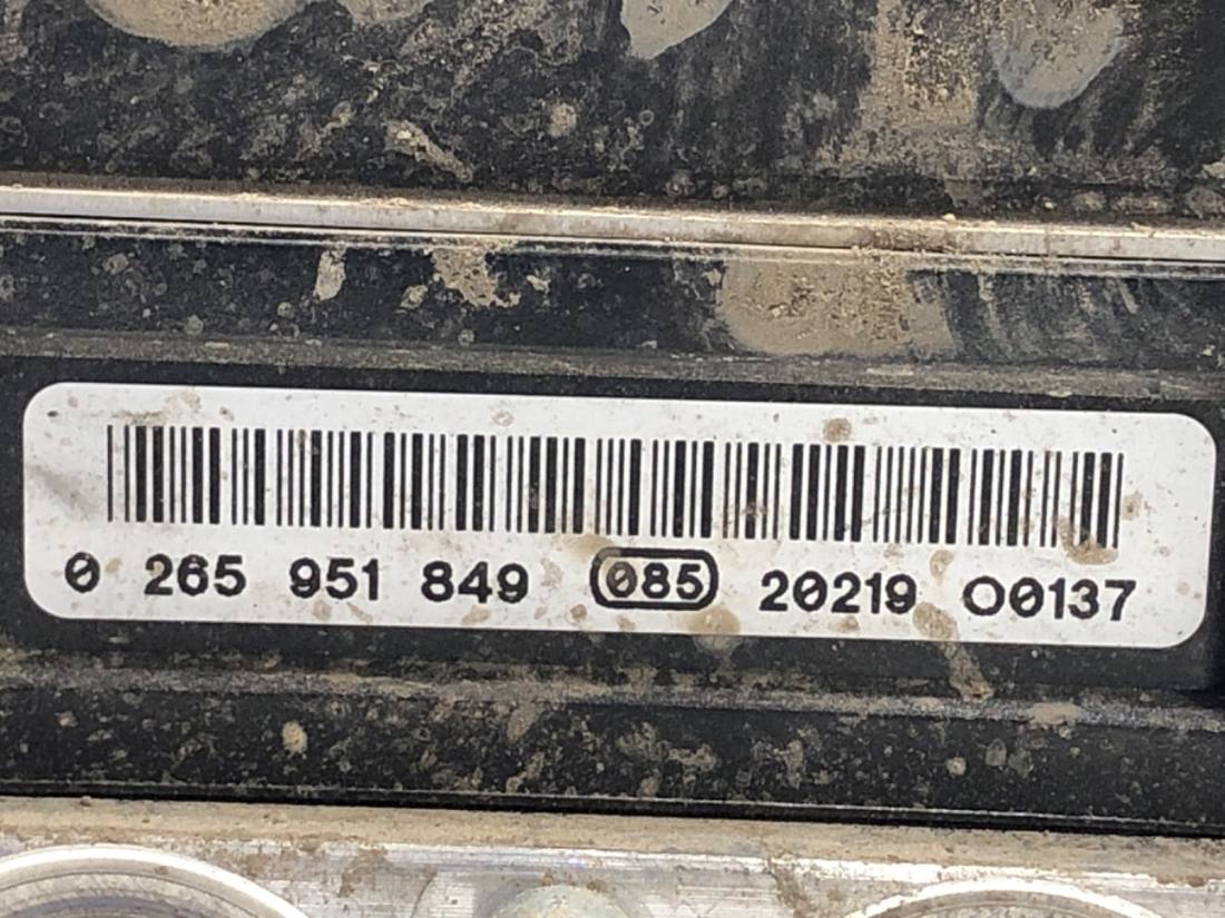 Блок керування ABS АБС Nissan Qashqai 47660BB50A — фото деталі 6