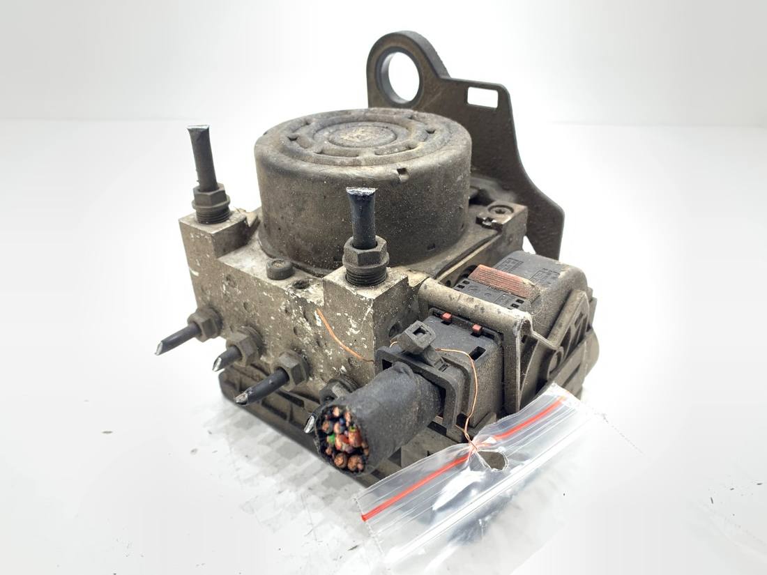 Блок керування ABS АБС Volkswagen Passat B8 3Q0907379AB