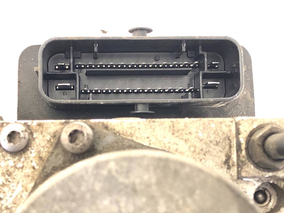 Блок керування ABS АБС Volkswagen Up 1S0614517C — фото деталі 4