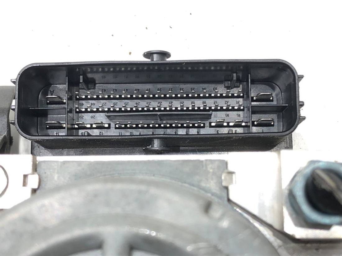 Блок керування ABS АБС Audi TT 8S0614517J — фото деталі 4