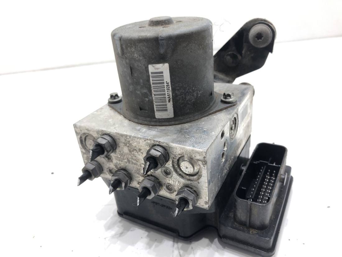 Блок керування ABS АБС Volkswagen Passat B7 3AA614109AC