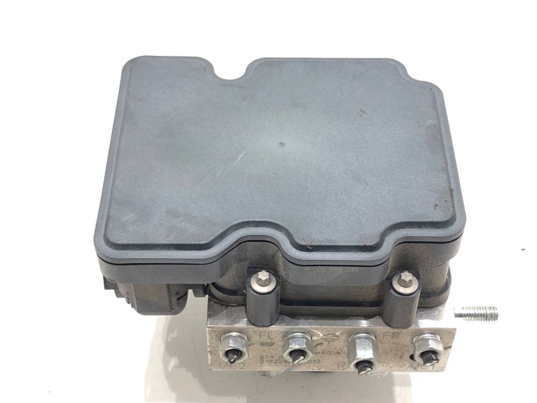 Блок керування ABS АБС Nissan Qashqai 47660-HV70A — фото деталі 3