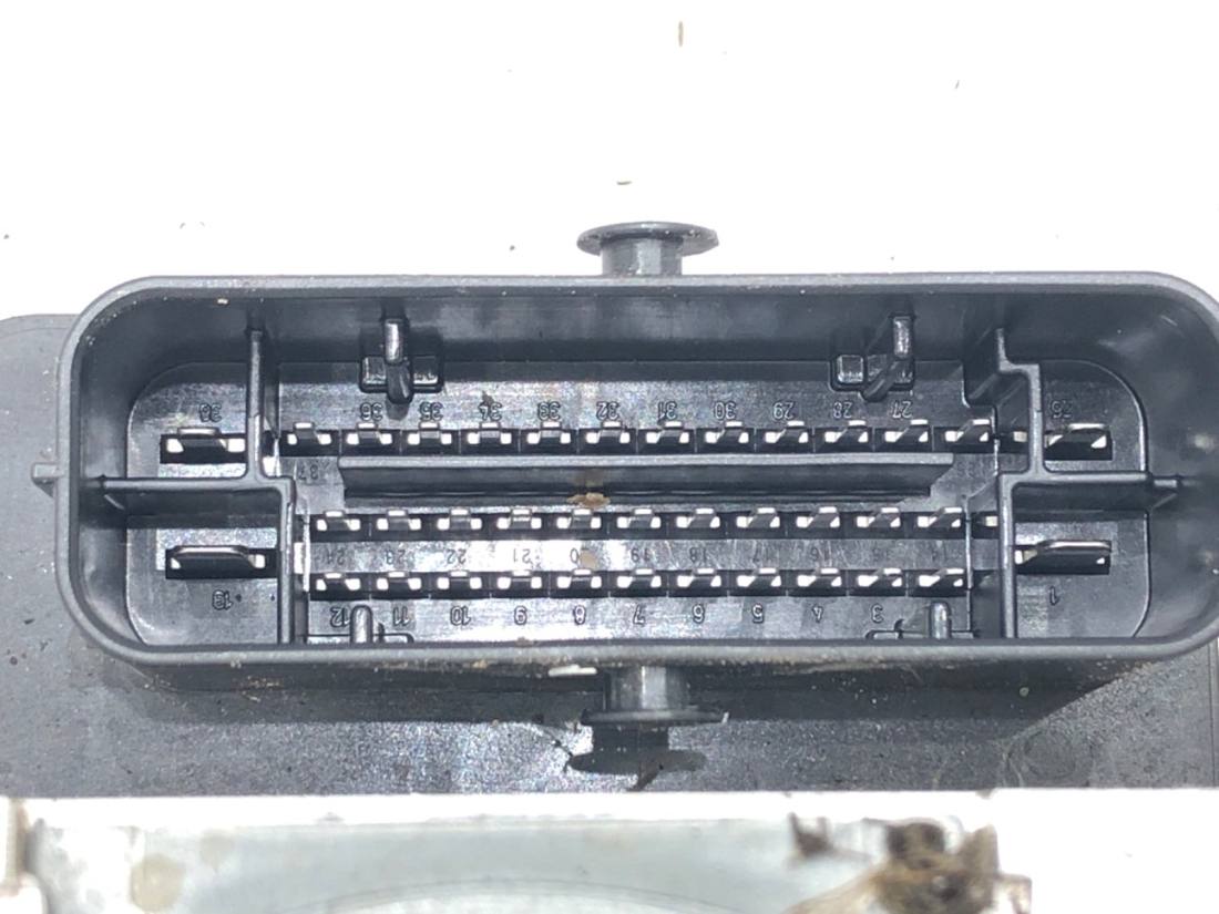 Блок керування ABS АБС Mazda 2 DG7R437A0 — фото деталі 4