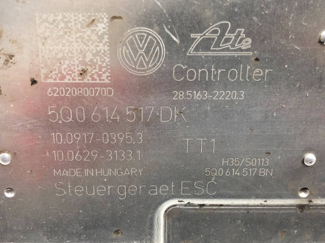 Блок керування ABS АБС Volkswagen Golf 7 5Q0614517DK — фото деталі 5