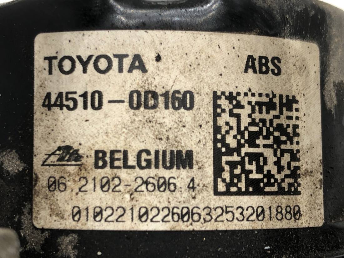 Блок керування ABS АБС Toyota Yaris 4 89541-0D110 — фото деталі 6