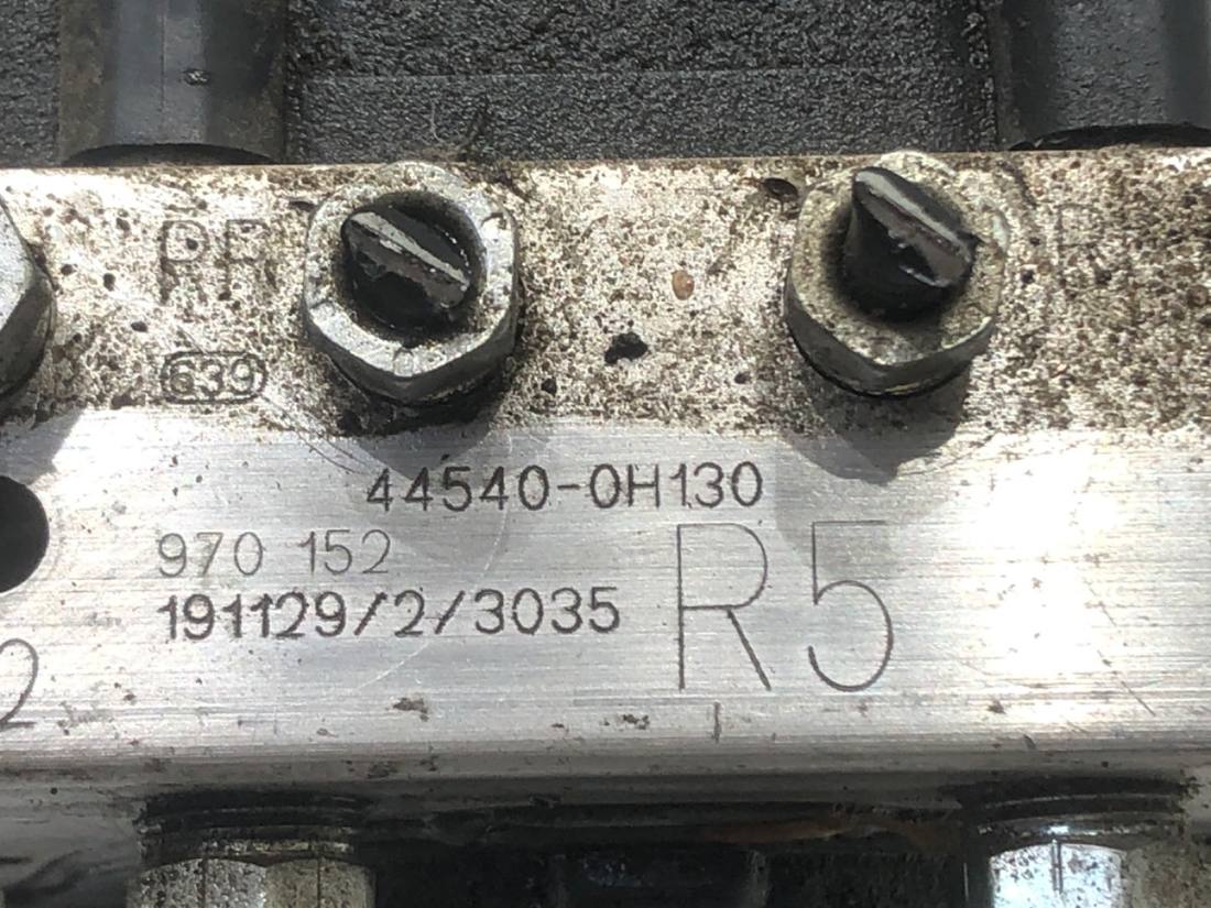 Блок керування ABS АБС Toyota Aygo 44540-0H130 — фото деталі 5