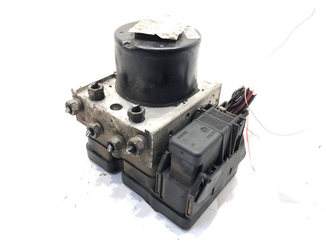 Блок керування ABS АБС Ford Focus 3M512M110JA