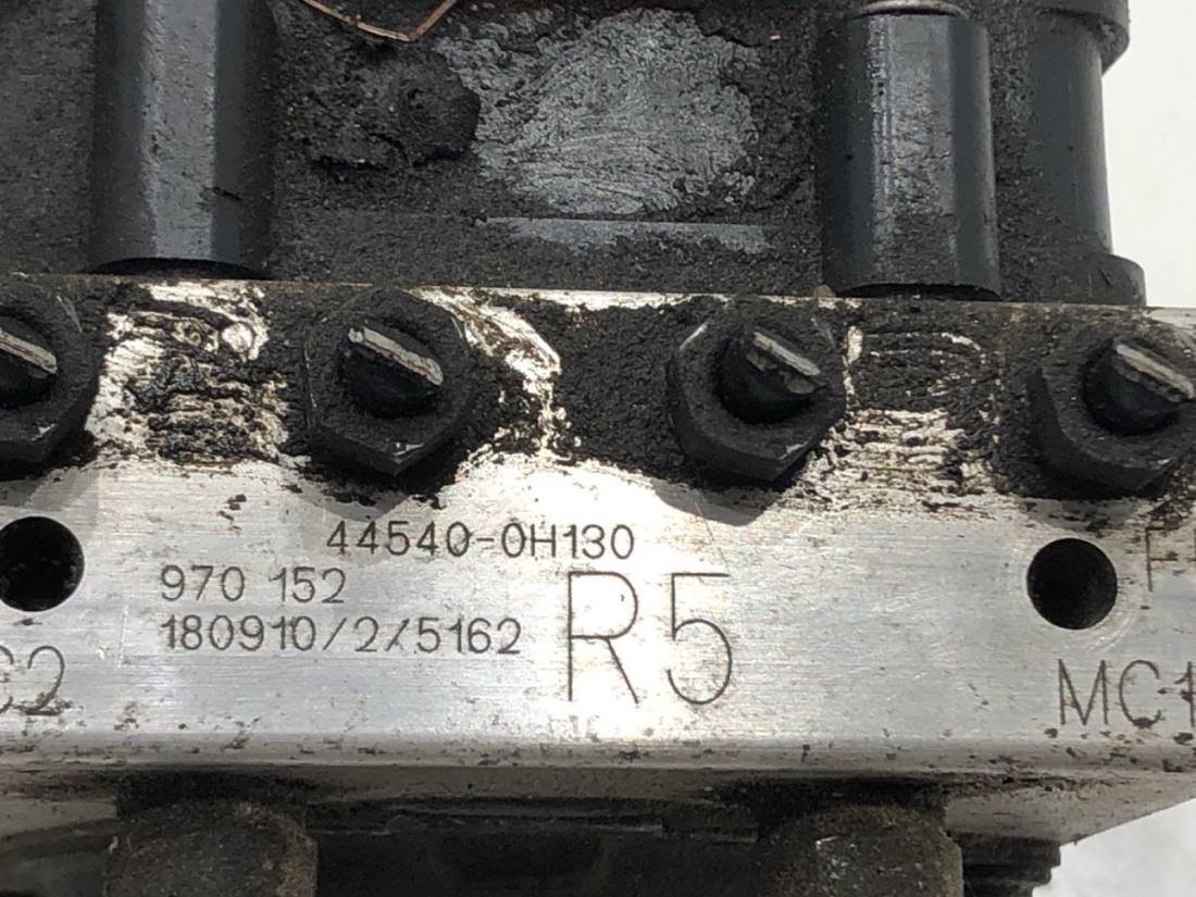 Блок керування ABS АБС Toyota Aygo 44540-0H130 — фото деталі 5