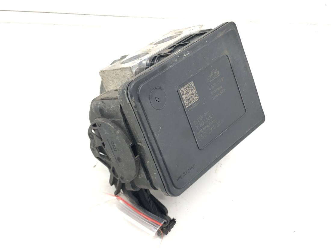 Блок керування ABS АБС Mazda 3 BHR1437A0A — фото деталі 2