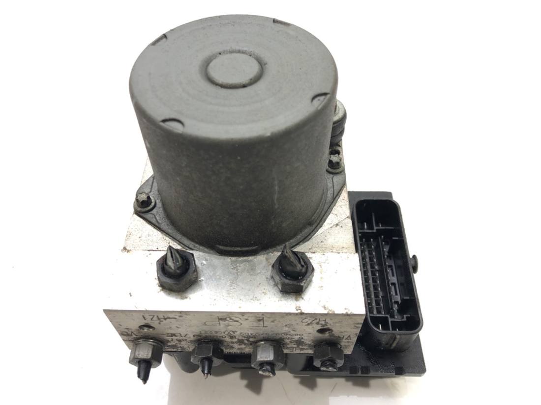 Блок керування ABS АБС Audi A4 B7 8E061451