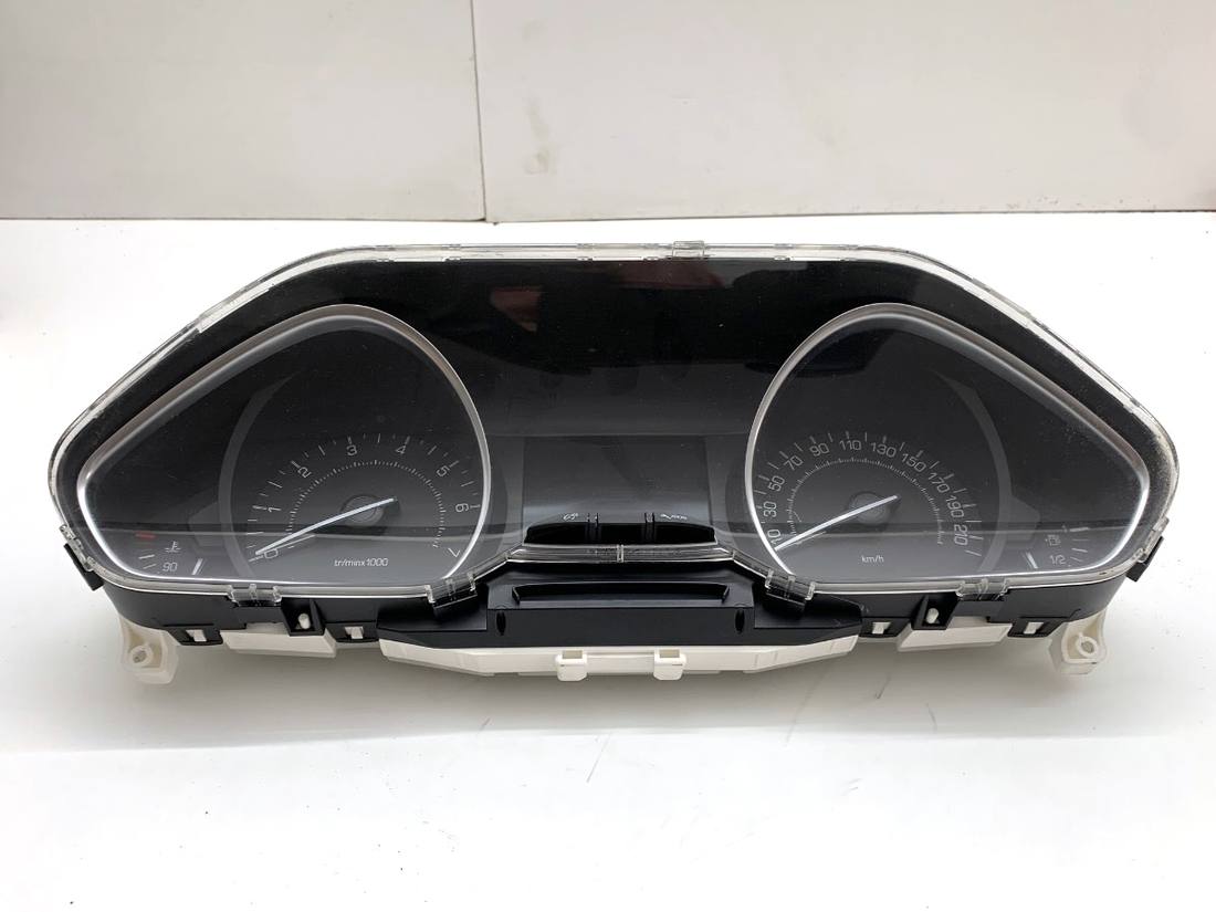 Щиток приборов Peugeot 208 9814696380