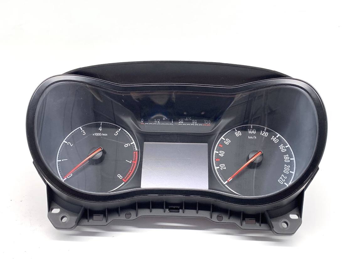 Щиток приладів Opel Corsa E 39129453