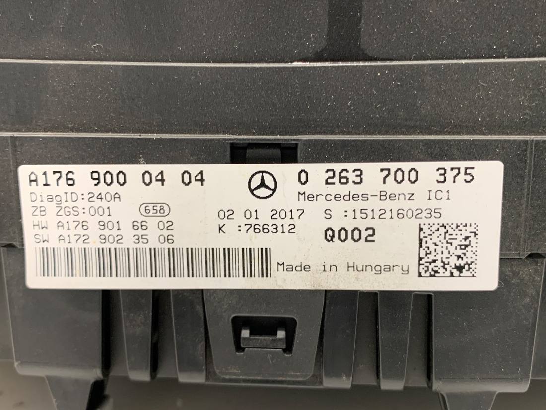 Щиток приборов Mercedes A W176 A1769000404 — фото детали 5