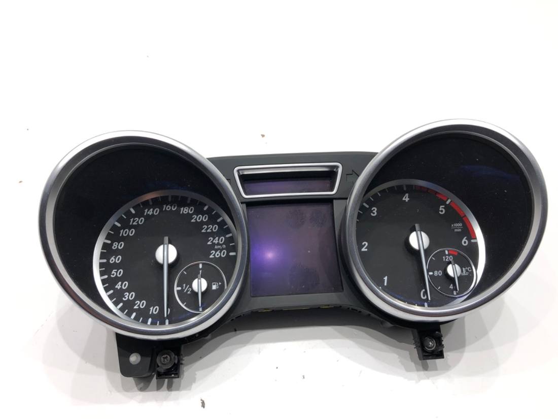 Щиток приборов Mercedes GL X166 A1669003906