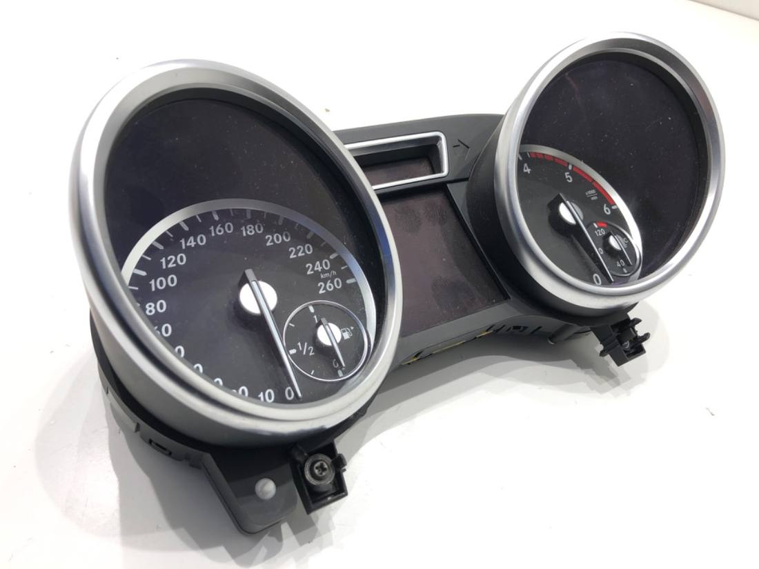 Щиток приборов Mercedes GL X166 A1669003906 — фото детали 2