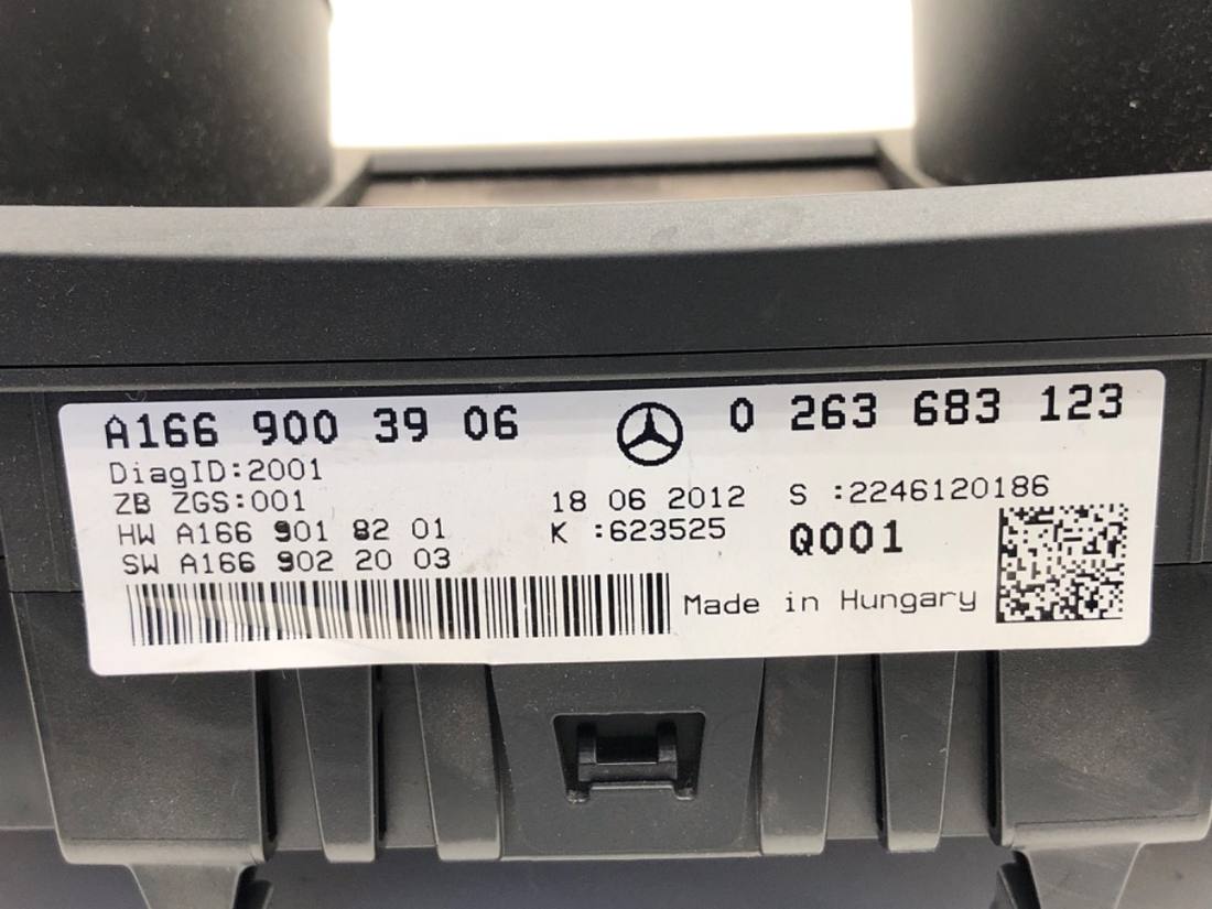 Щиток приборов Mercedes GL X166 A1669003906 — фото детали 4