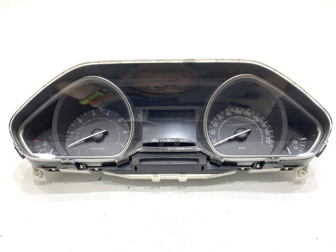 Щиток приборов Peugeot 2008 9814699280