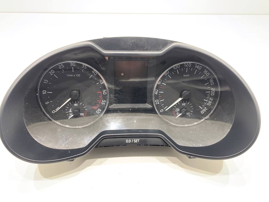 Щиток приладів Skoda Octavia 3 5E0920751B