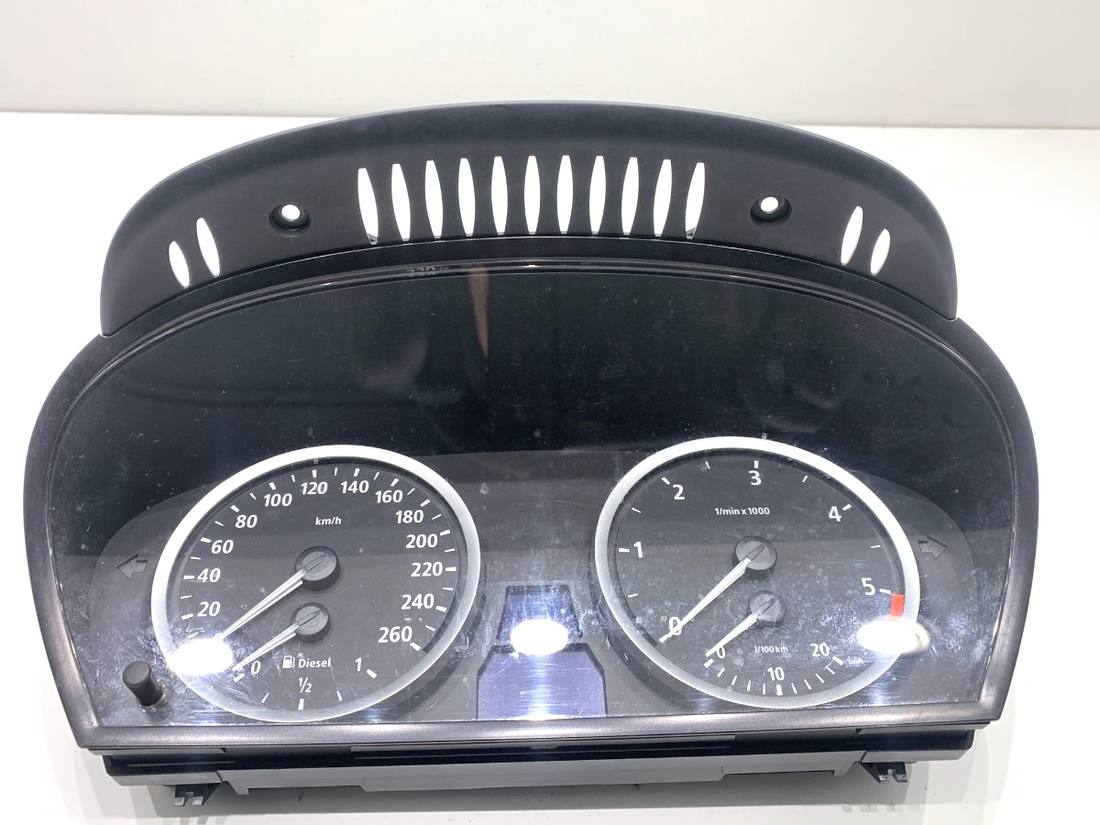 Щиток приладів BMW 5 E60 9135253