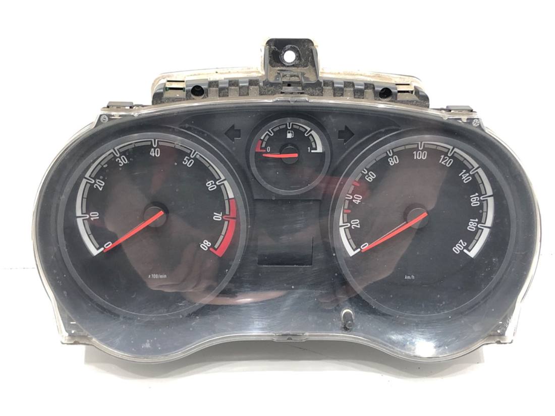 Щиток приладів Opel Corsa D 13264255