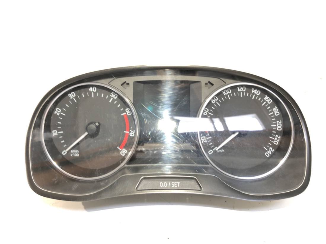 Щиток приладів Skoda Fabia 3 6V0920730B