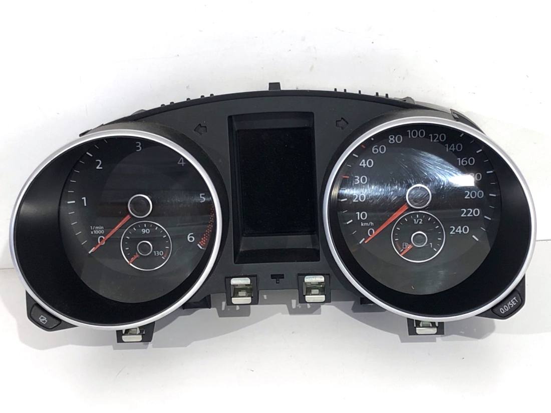 Щиток приладів Volkswagen Golf 6 5K0920872A