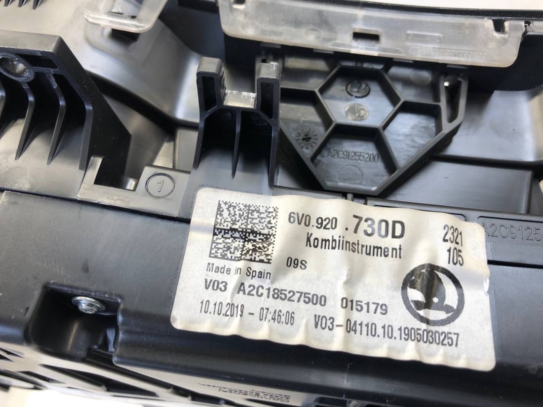 Щиток приборов Skoda Fabia 3 6V0920730D — фото детали 5