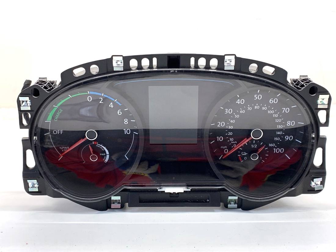 Щиток приборов Volkswagen Golf 7 5GE920855A