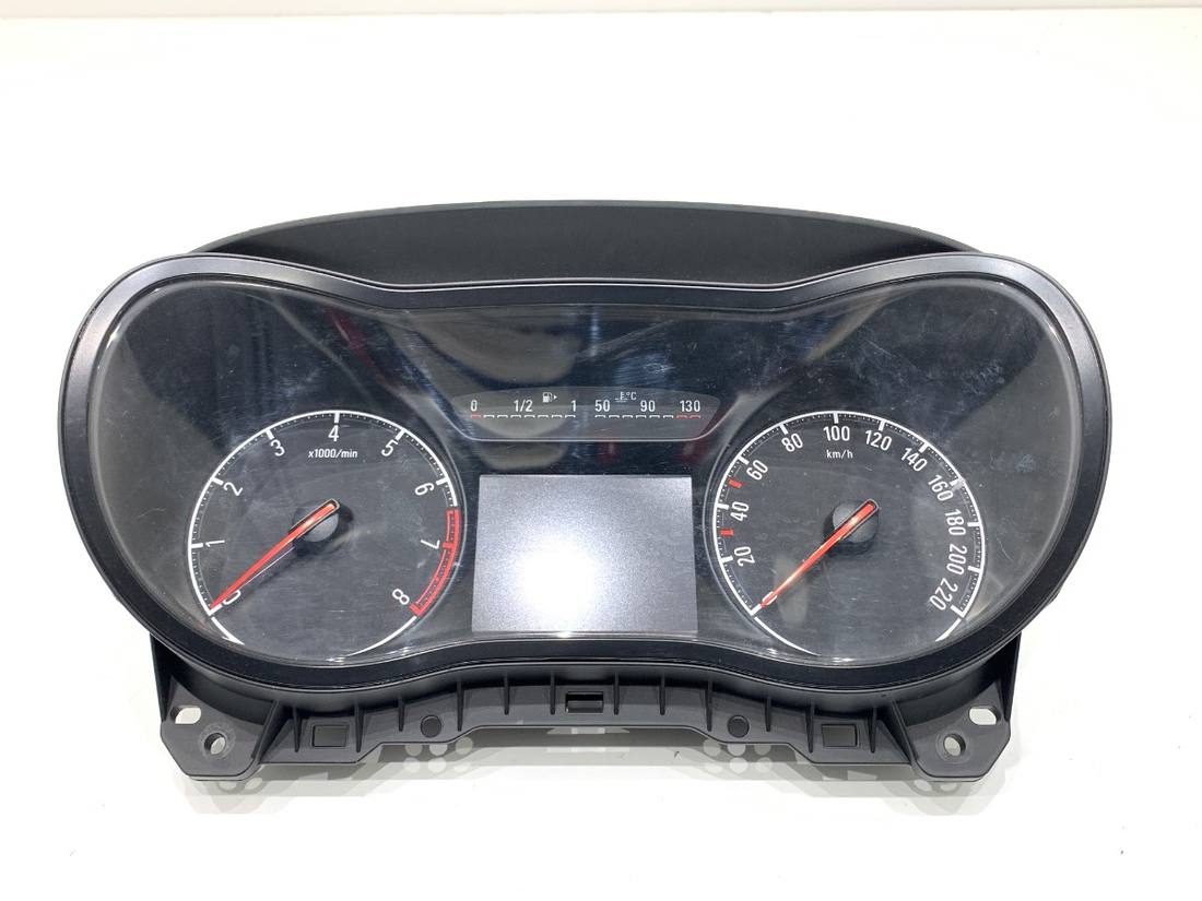 Щиток приладів Opel Corsa E 39056365