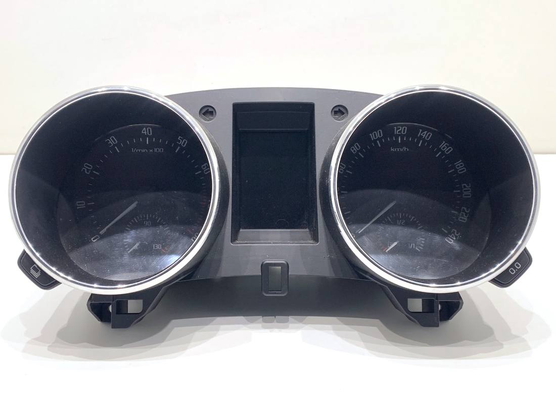 Щиток приборов Skoda Yeti 5L0920840L