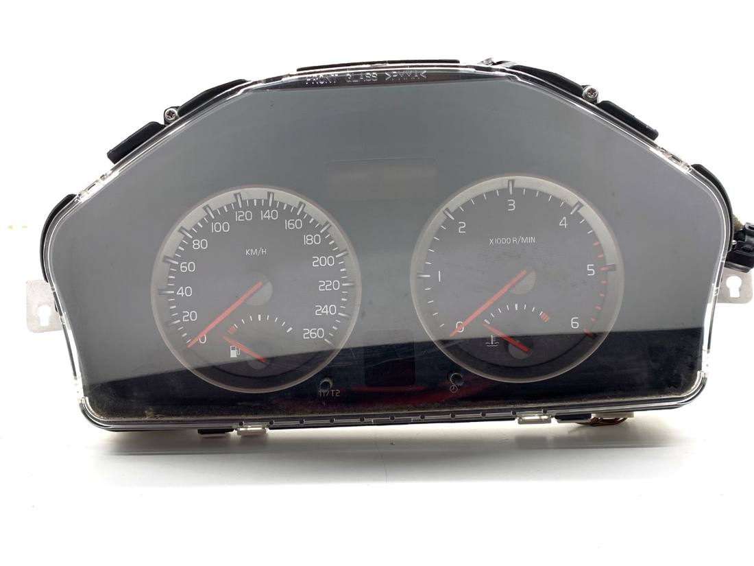Щиток приборов Volvo V50 30710071