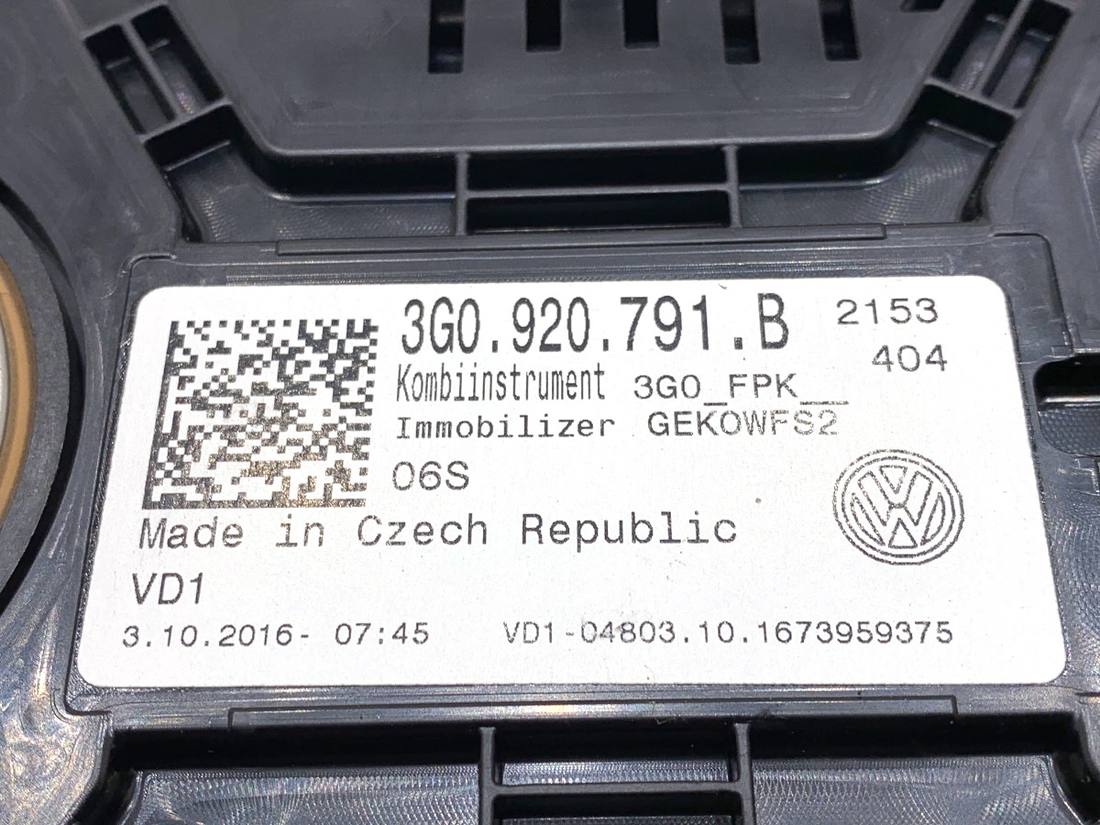 Щиток приборов Volkswagen Passat B8 3G0920791B — фото детали 4
