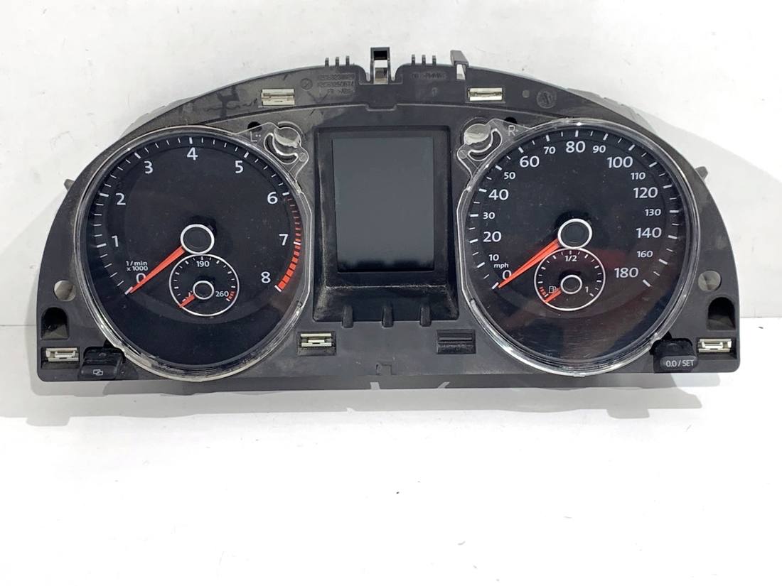 Щиток приладів Volkswagen Passat CC 3C8920970T