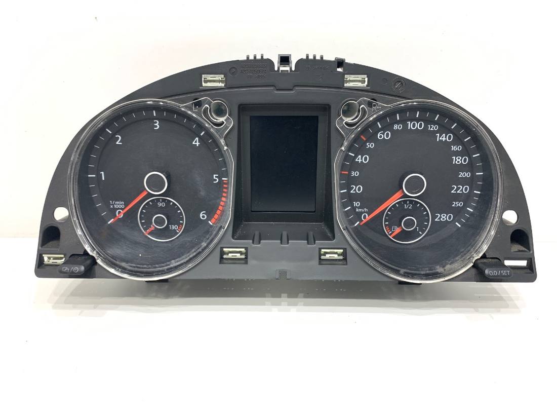 Щиток приборов Volkswagen Passat CC 3C8920870N