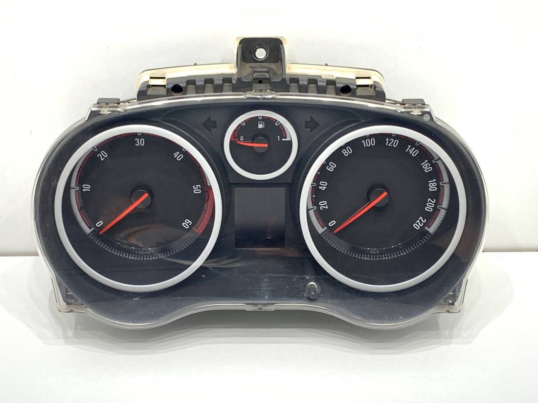 Щиток приладів Opel Corsa D P0013252160