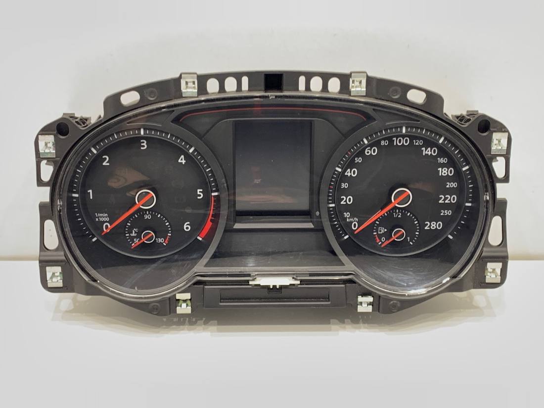 Щиток приладів Volkswagen Golf 7 5G6920870A