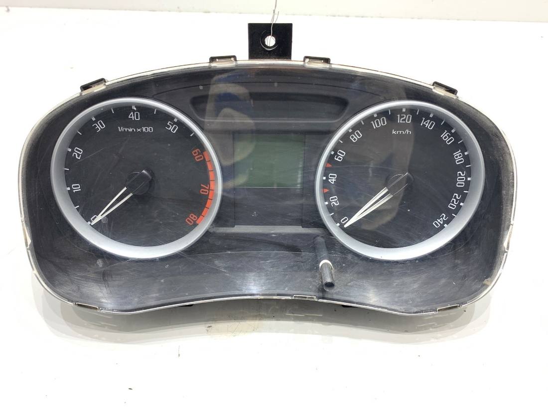 Щиток приборов Skoda Roomster 5J0920811B