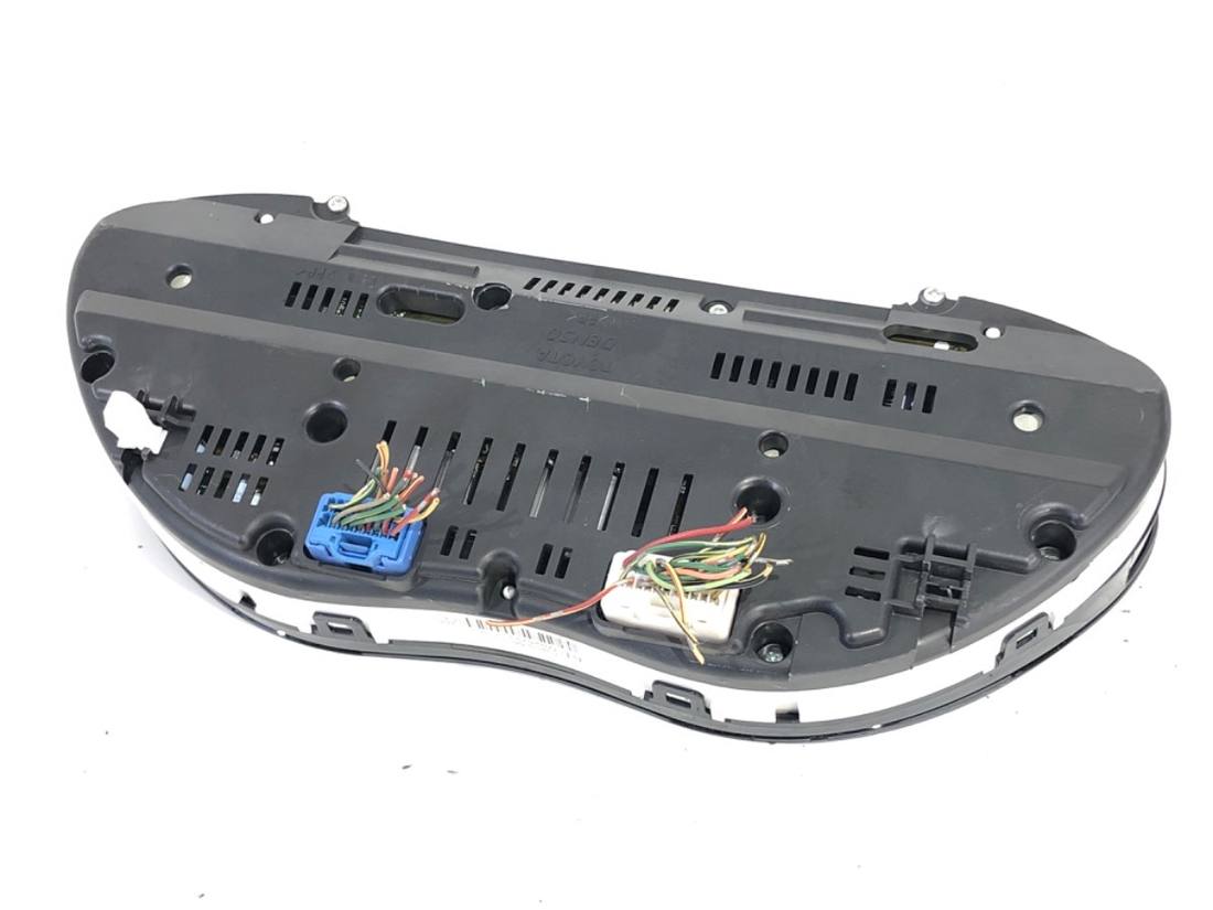 Щиток приборов Toyota Avensis T25 83800-05533 — фото детали 2