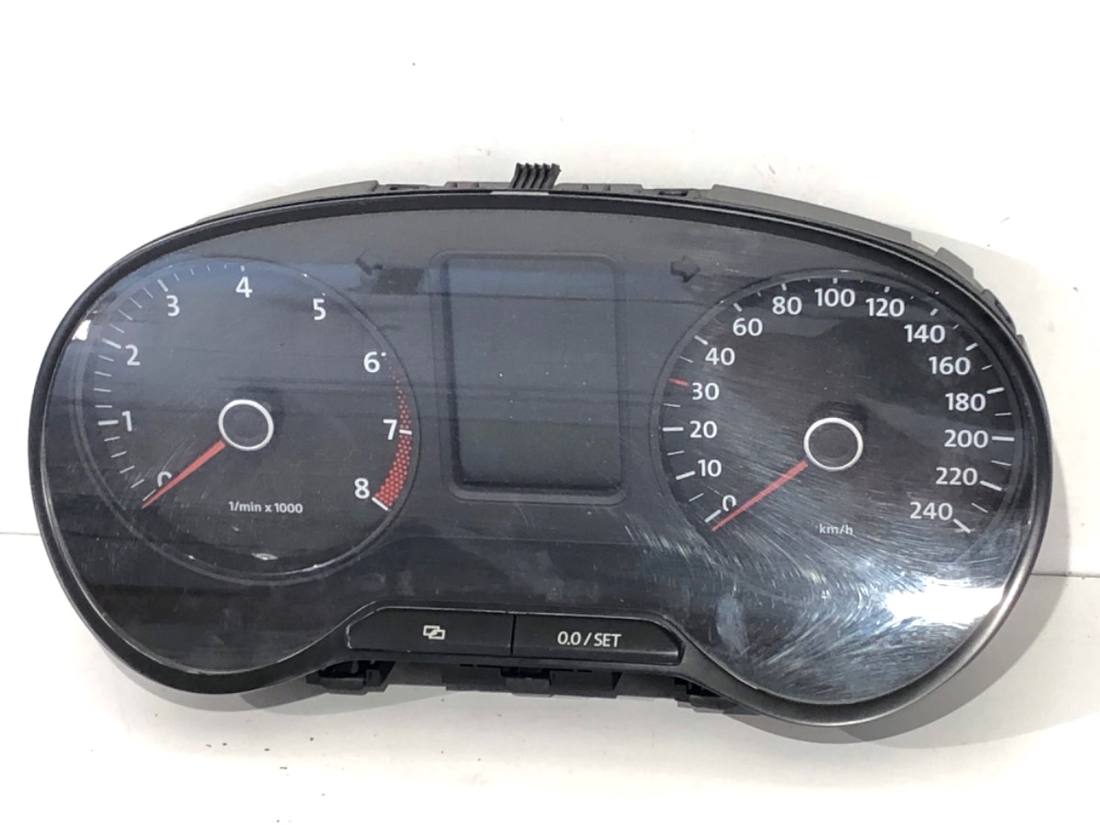 Щиток приладів Volkswagen Polo 6R0920860G