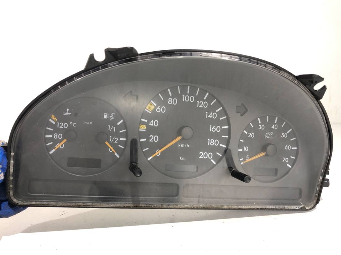 Щиток приборов Mercedes M W163 1635400947