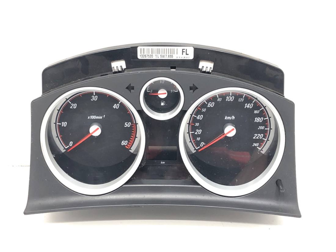 Щиток приладів Opel Zafira B 13267520