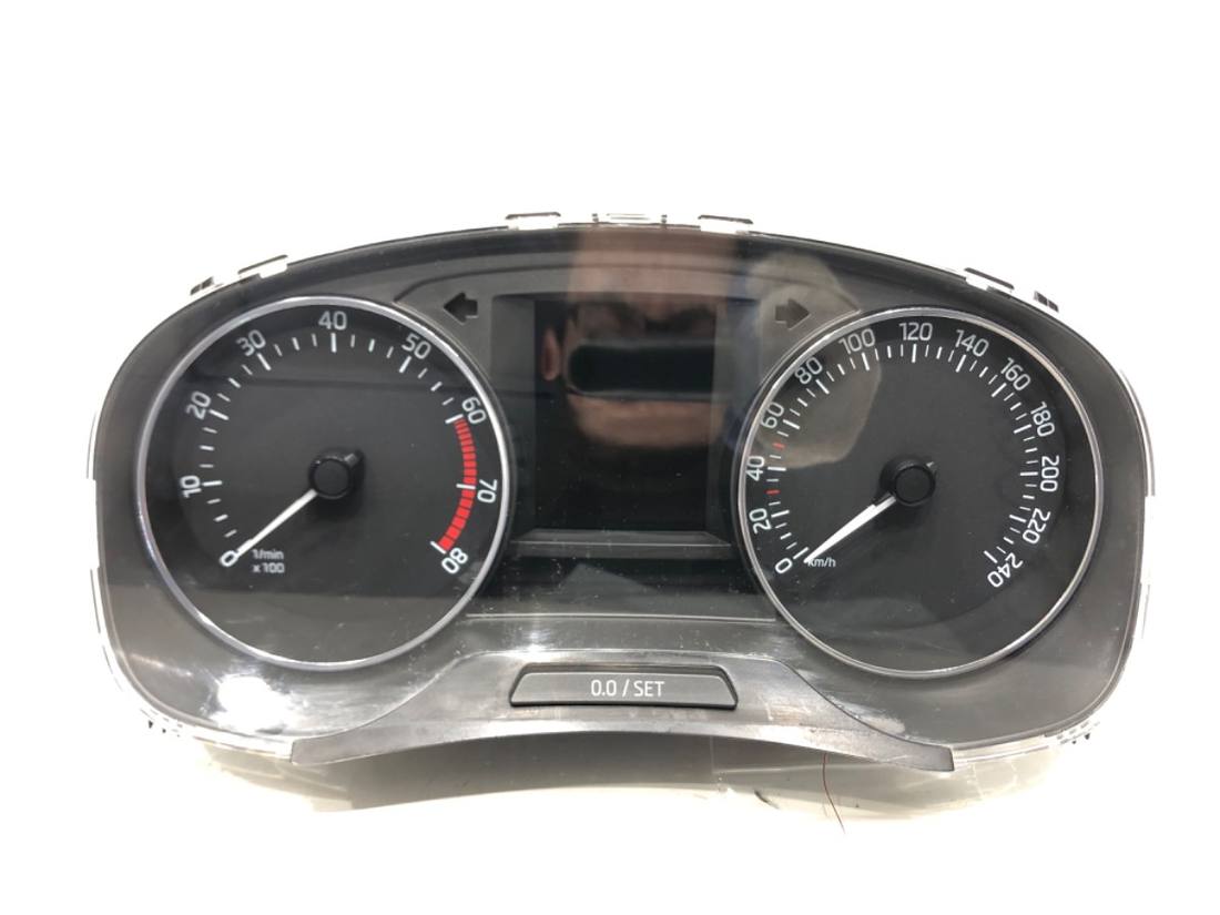 Щиток приладів Skoda Rapid 5JA920700A