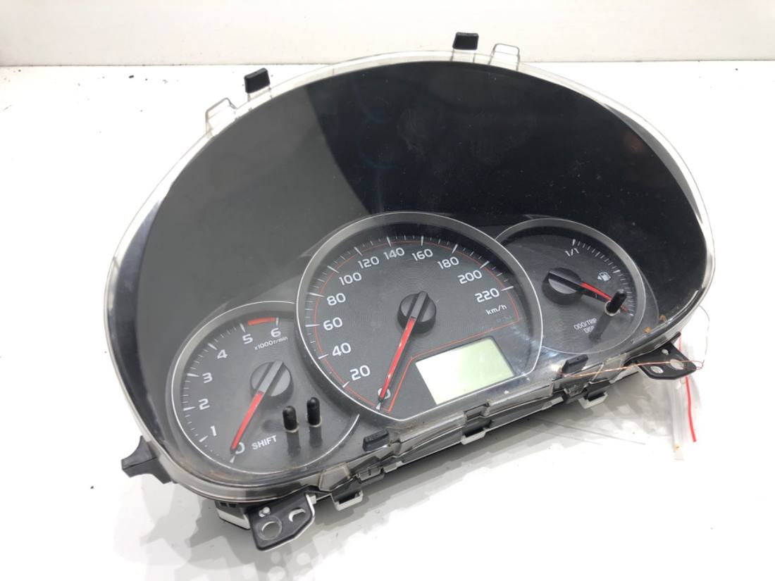 Щиток приборов Toyota Yaris 4 83800-0DQ20 — фото детали 2